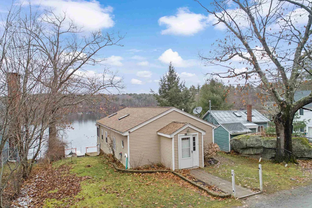 3 Heron Way Barrington NH 03825