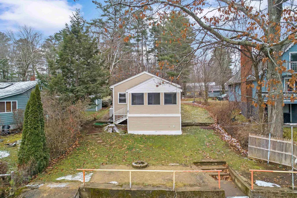 3 Heron Way Barrington NH 03825