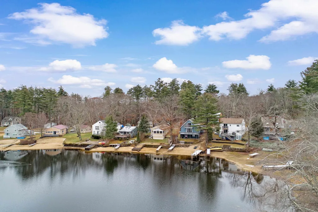 3 Heron Way Barrington NH 03825