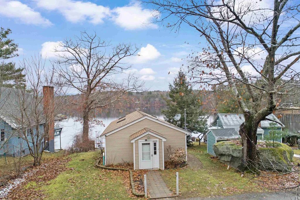 3 Heron Way Barrington NH 03825