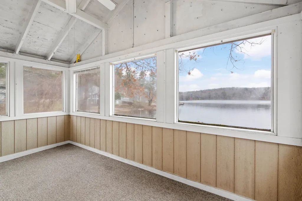 3 Heron Way Barrington NH 03825