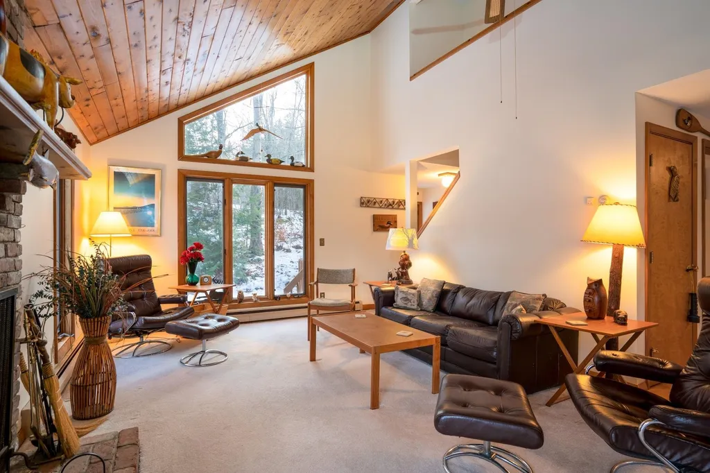 411 Stratton Gate Road Jamaica VT 05343