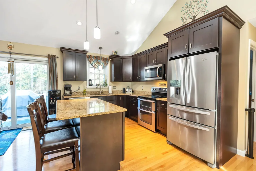 102 Bog Road Concord NH 03303