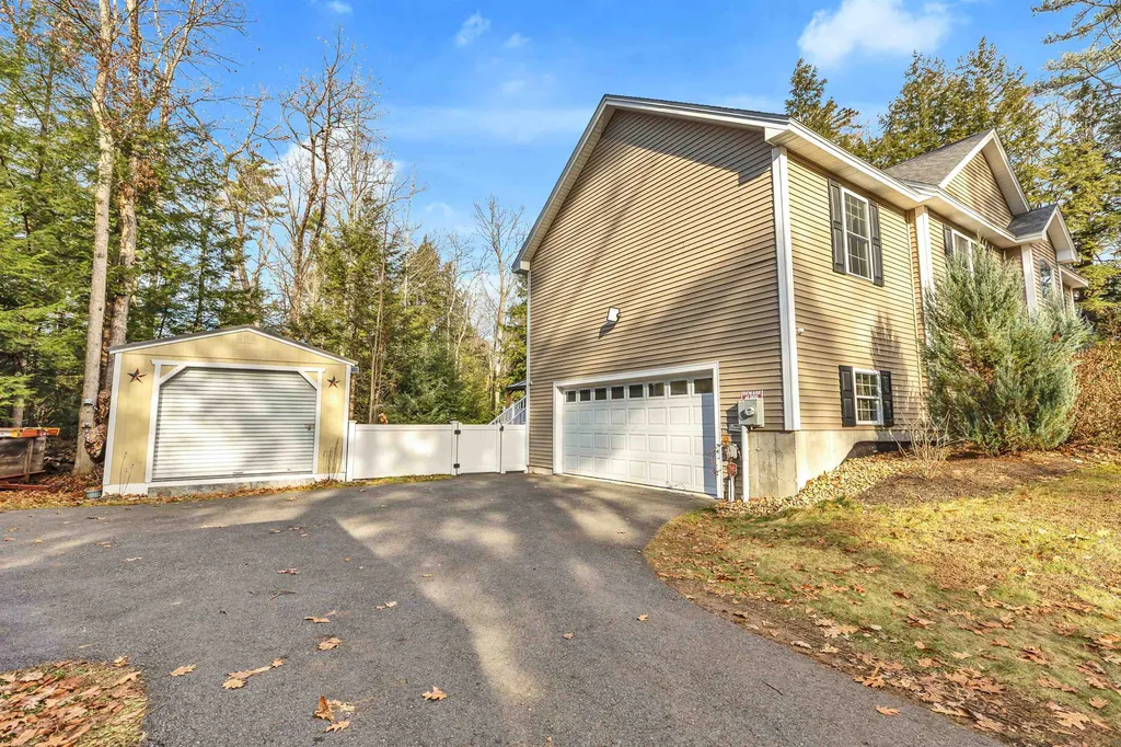 102 Bog Road Concord NH 03303