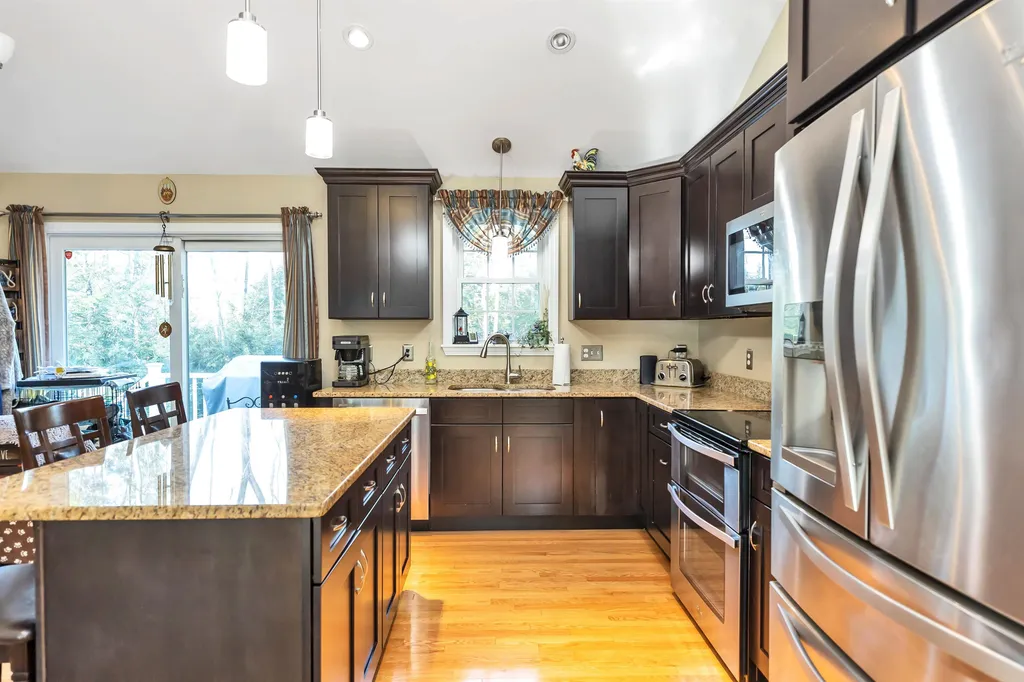 102 Bog Road Concord NH 03303