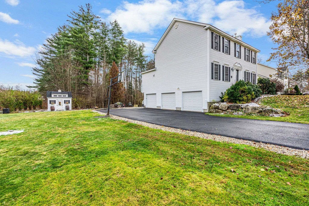 48 Tumble Road Bedford NH 03110