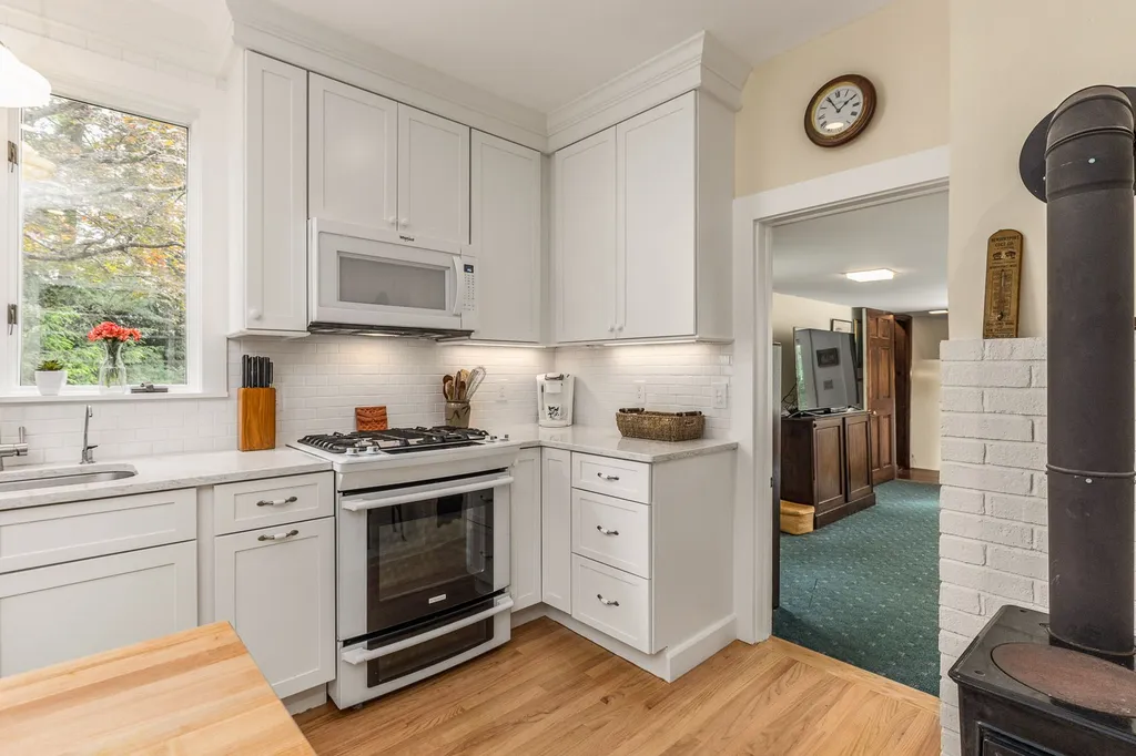33 Pine Street Exeter NH 03833