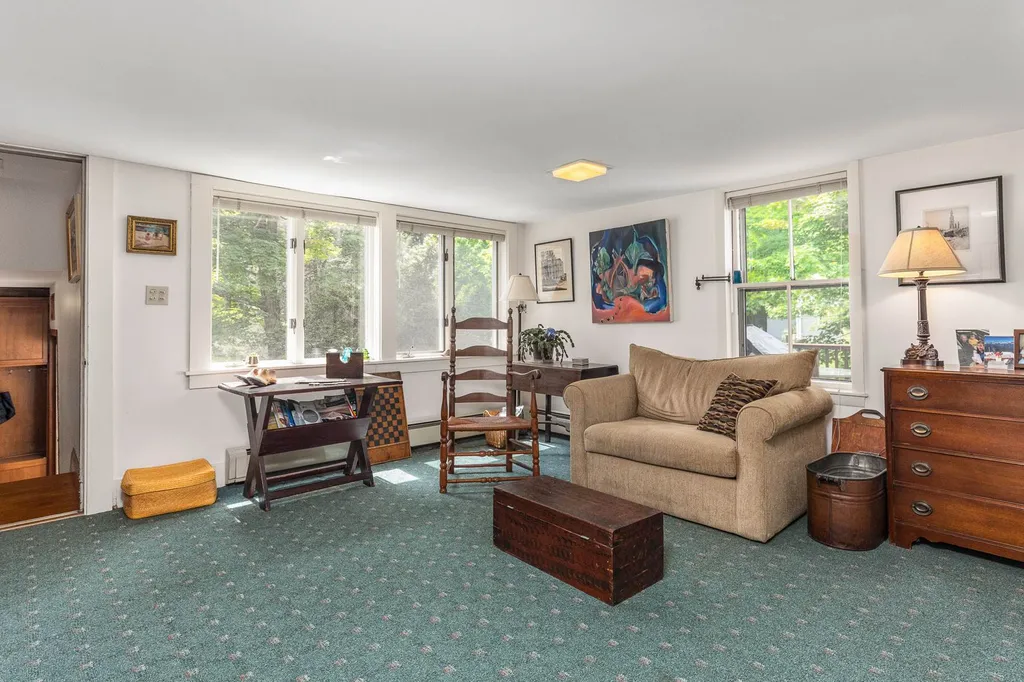 33 Pine Street Exeter NH 03833