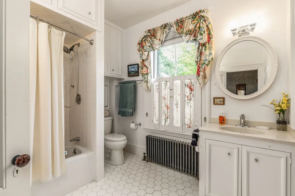 33 Pine Street Exeter NH 03833