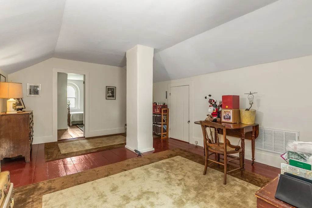 33 Pine Street Exeter NH 03833