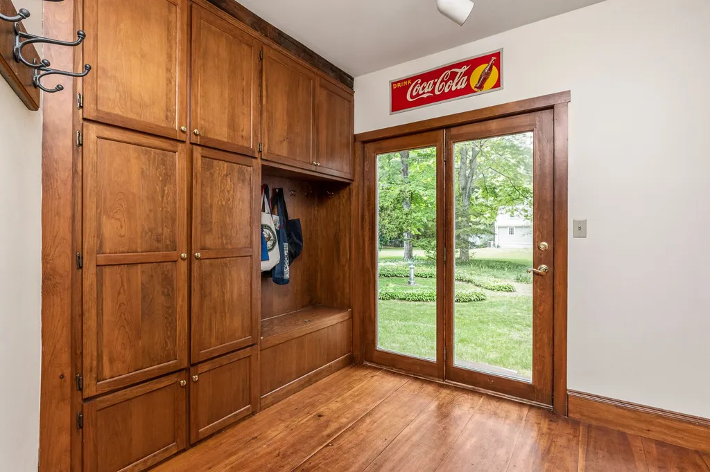 33 Pine Street Exeter NH 03833