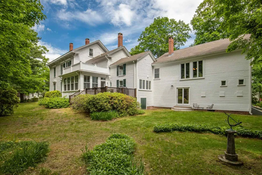 33 Pine Street Exeter NH 03833