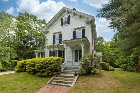 33 Pine Street Exeter NH 03833