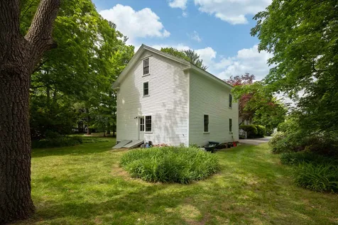 33 Pine Street Exeter NH 03833