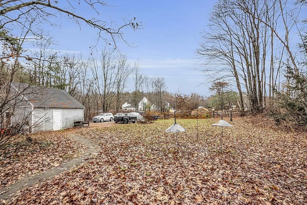 48 Mill Road Kingston NH 03848