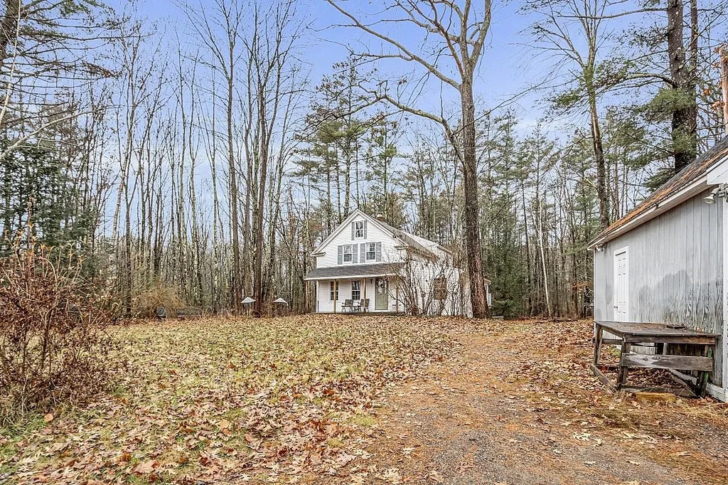 48 Mill Road Kingston NH 03848