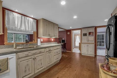 48 Mill Road Kingston NH 03848
