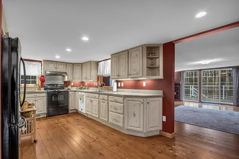 48 Mill Road Kingston NH 03848