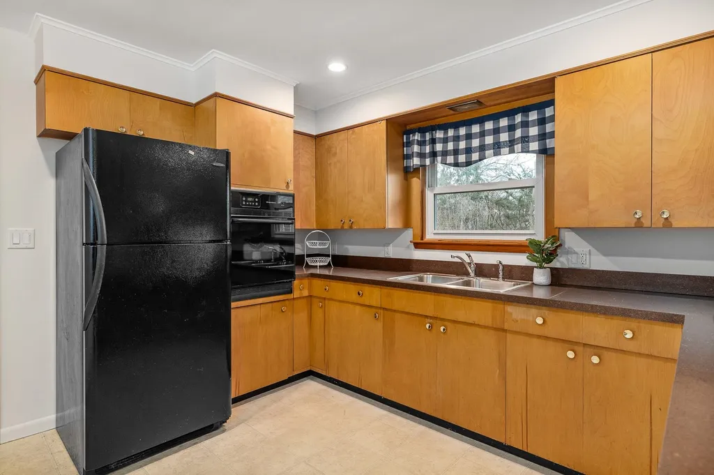 83 Sheffield Road Portsmouth NH 03801