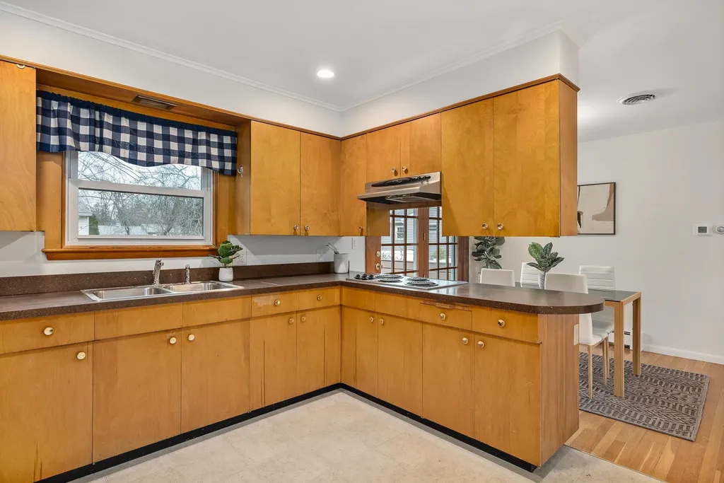 83 Sheffield Road Portsmouth NH 03801
