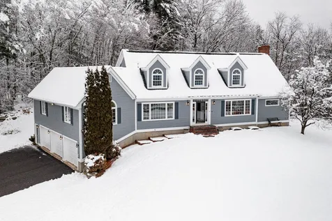 19 Pine Drive Bedford NH 03110