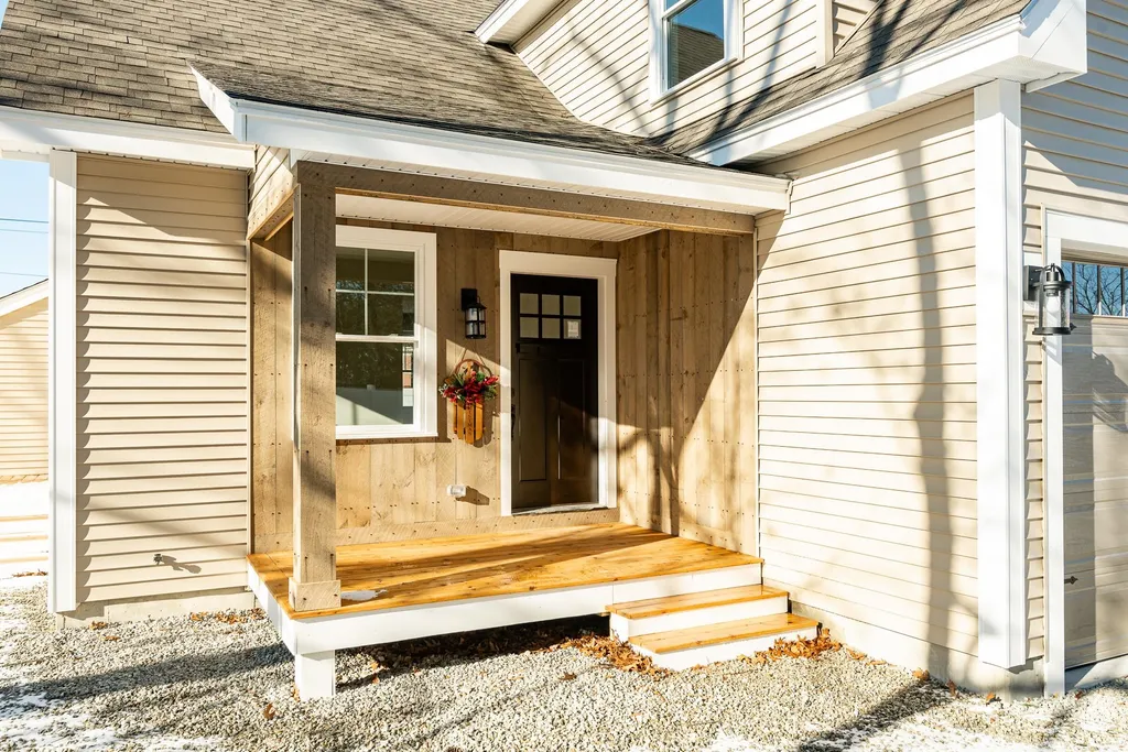 11 Kelwyn Drive Rollinsford NH 03869