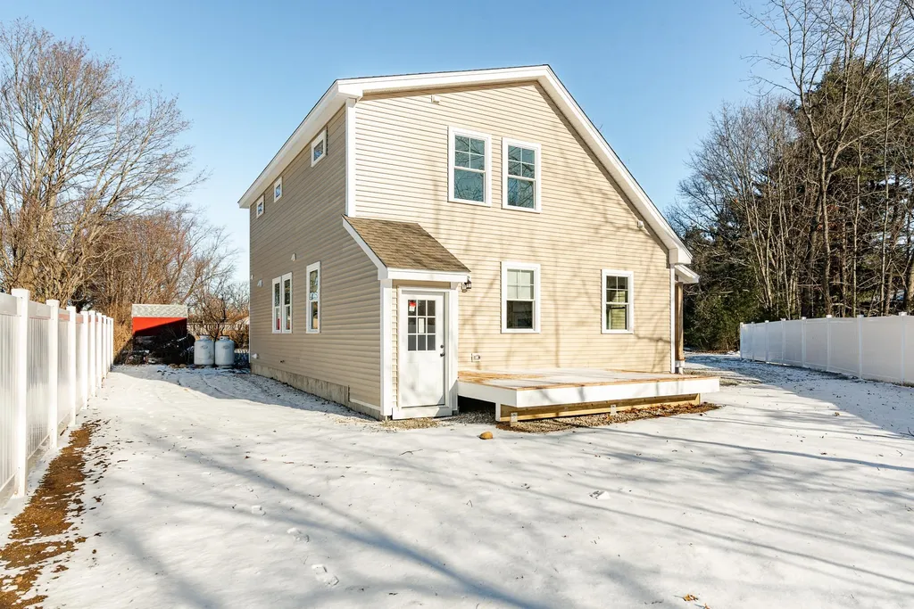 11 Kelwyn Drive Rollinsford NH 03869