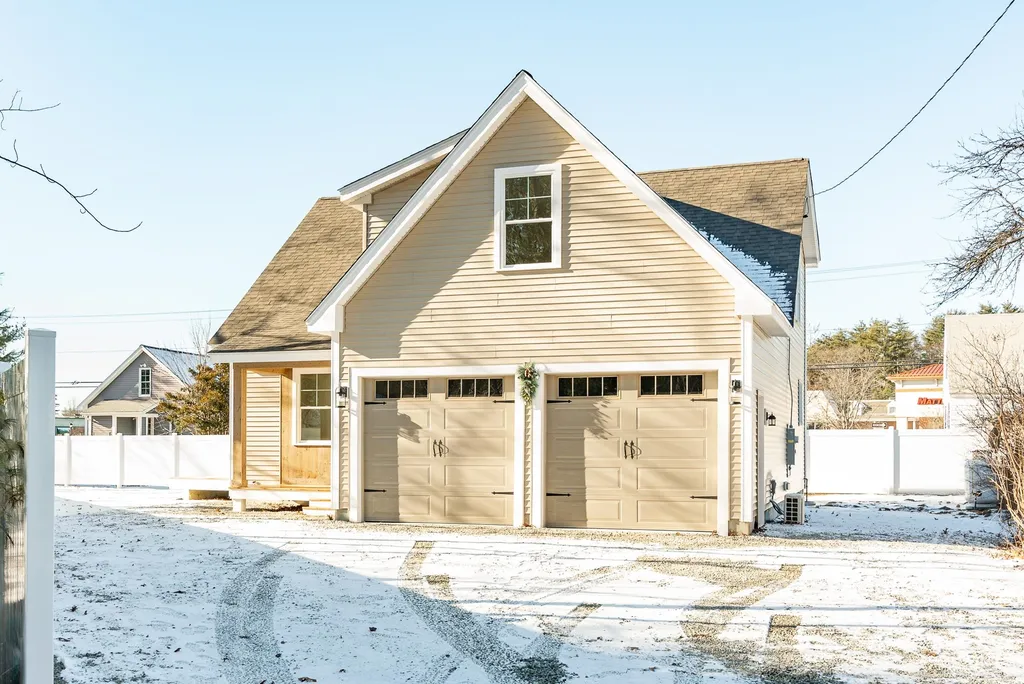 11 Kelwyn Drive Rollinsford NH 03869