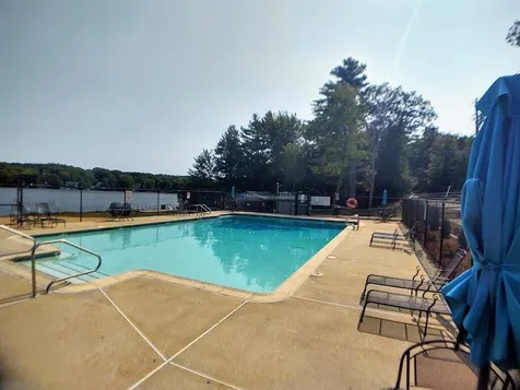 20 Lincoln Lane Barnstead NH 03225
