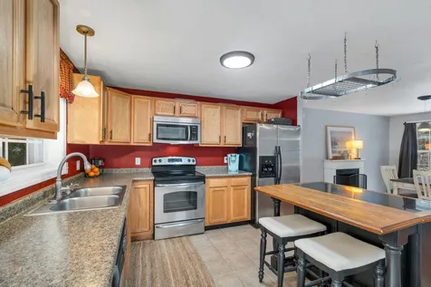 20 Lincoln Lane Barnstead NH 03225