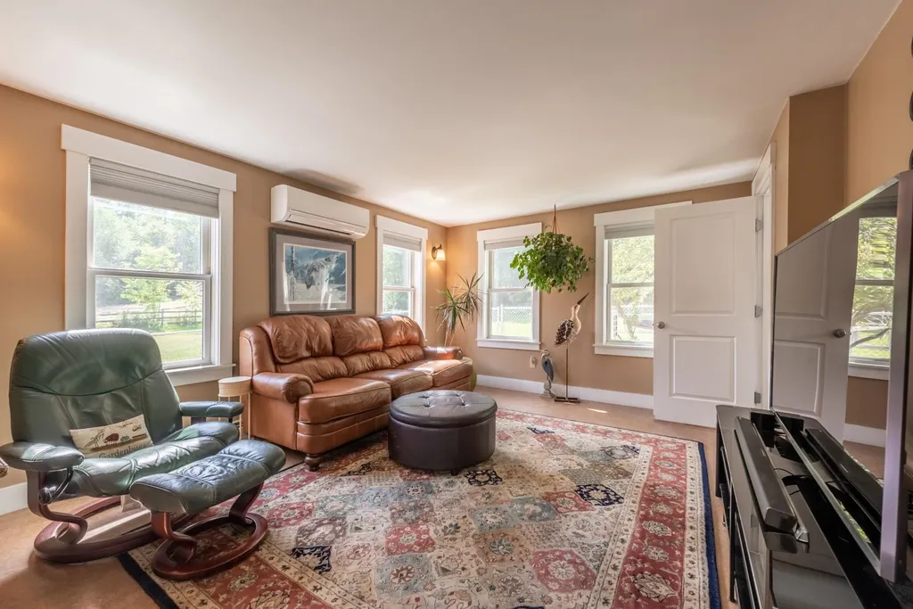 10 Granite Hill Road Wilmot NH 03287