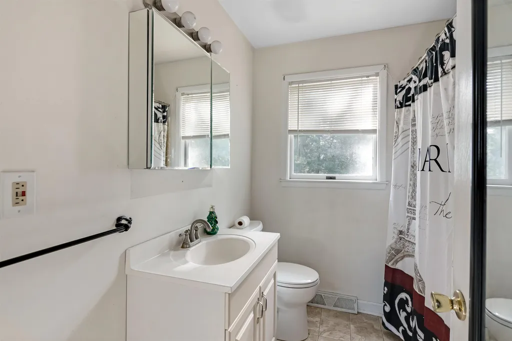 60 Shirley Circle Williston VT 05495