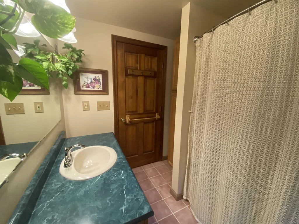 255 Austin Road Georgia VT 05468