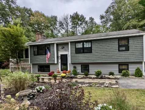 51 Rockwood Terrace Auburn NH 03032