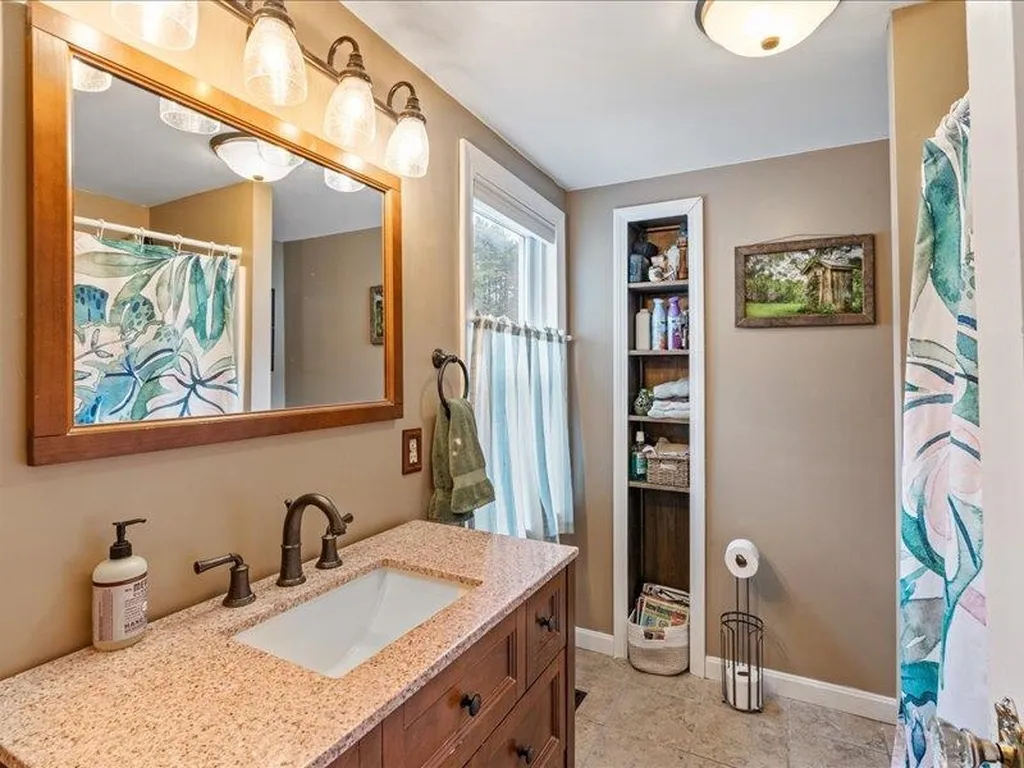 30 Bockes Road Londonderry NH 03053