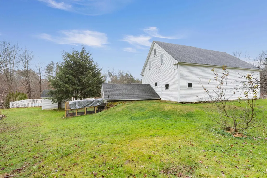 30 Bockes Road Londonderry NH 03053