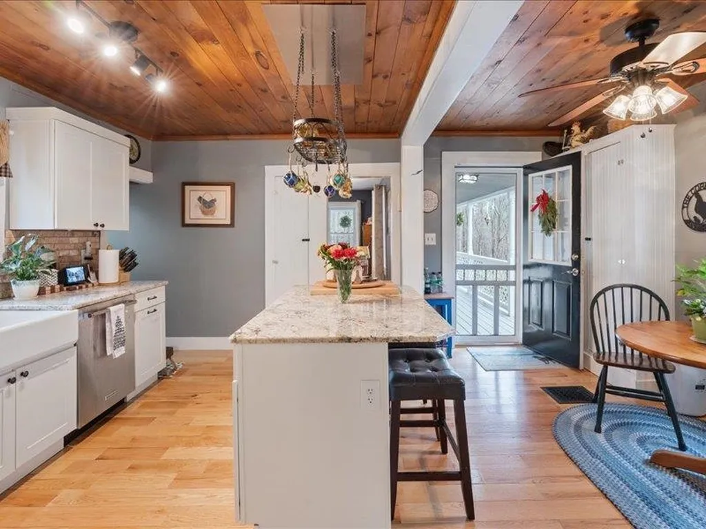30 Bockes Road Londonderry NH 03053