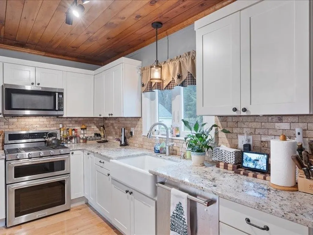 30 Bockes Road Londonderry NH 03053