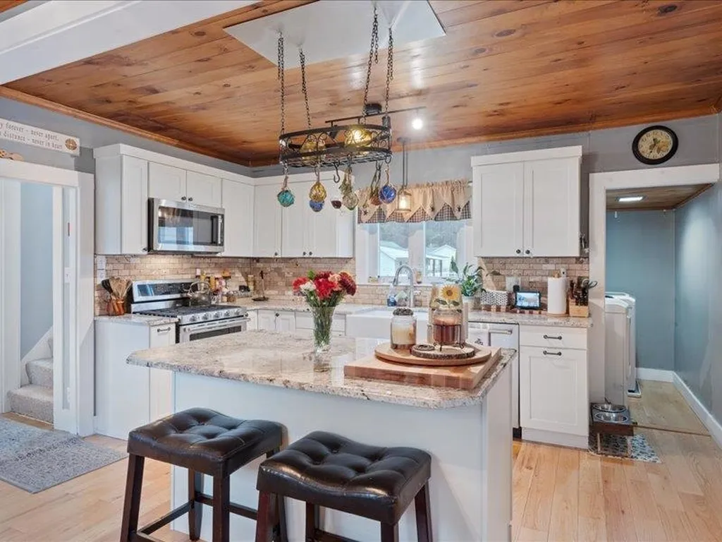 30 Bockes Road Londonderry NH 03053