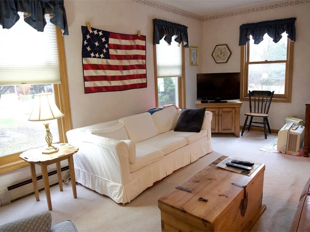 5 Craftsbury Court Essex VT 05452