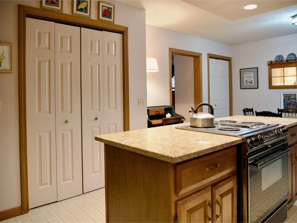 5 Craftsbury Court Essex VT 05452