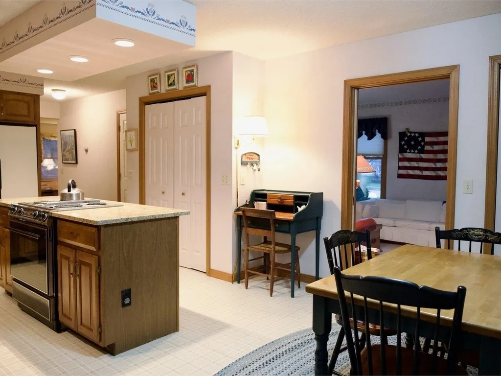 5 Craftsbury Court Essex VT 05452