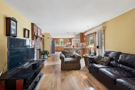 29 Exeter Road Kingston NH 03848