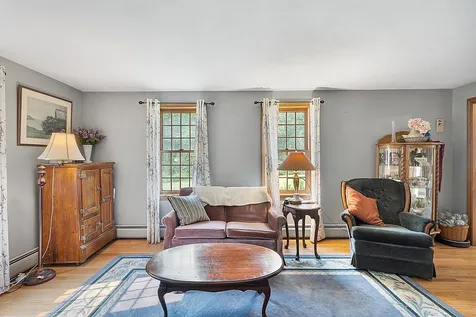 29 Exeter Road Kingston NH 03848
