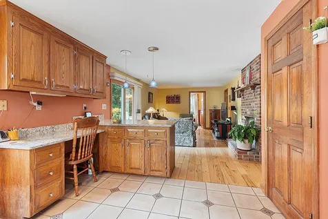 29 Exeter Road Kingston NH 03848
