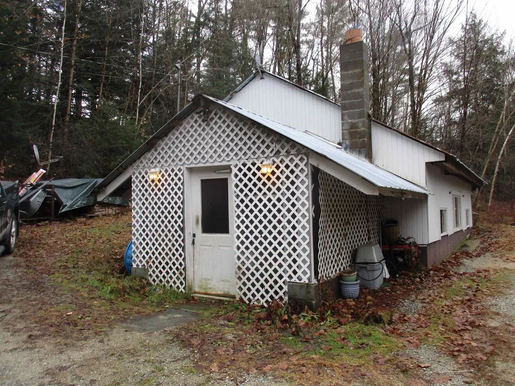 36 Falls Road Deering NH 03244