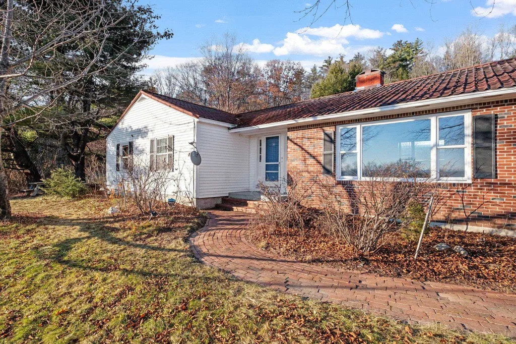 241 Oak Hill Road Concord NH 03301