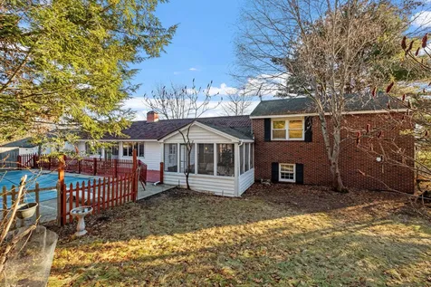 241 Oak Hill Road Concord NH 03301