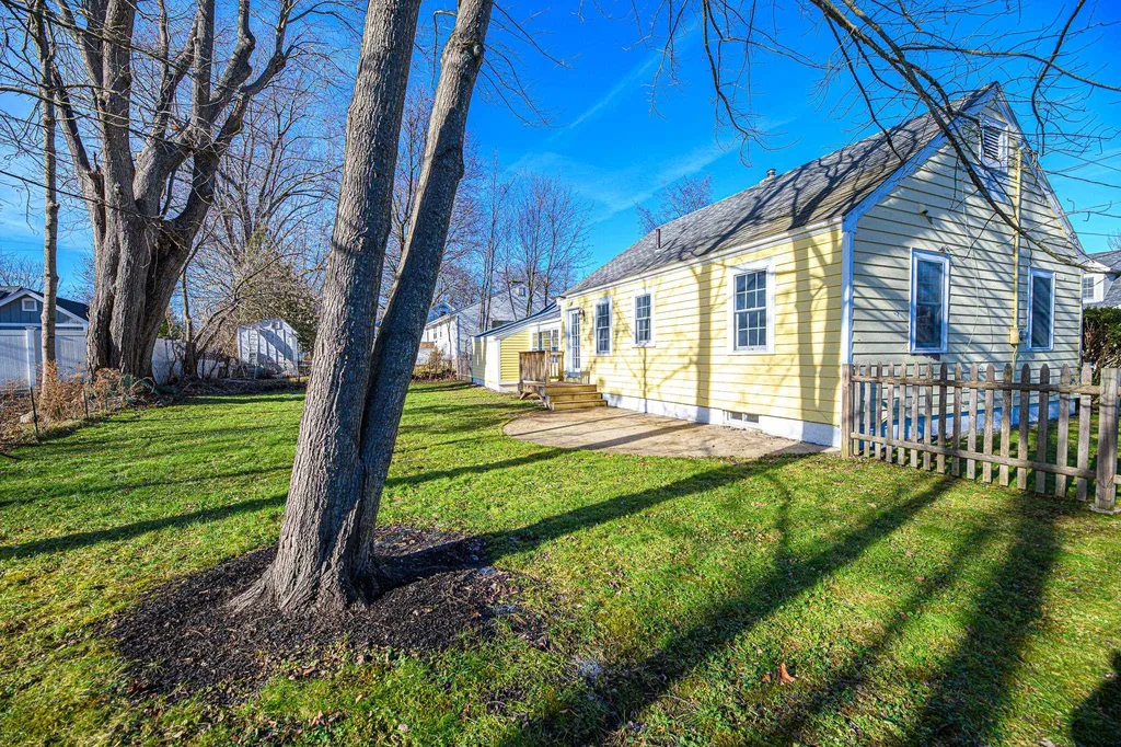 2 Whitley Road Exeter NH 03833