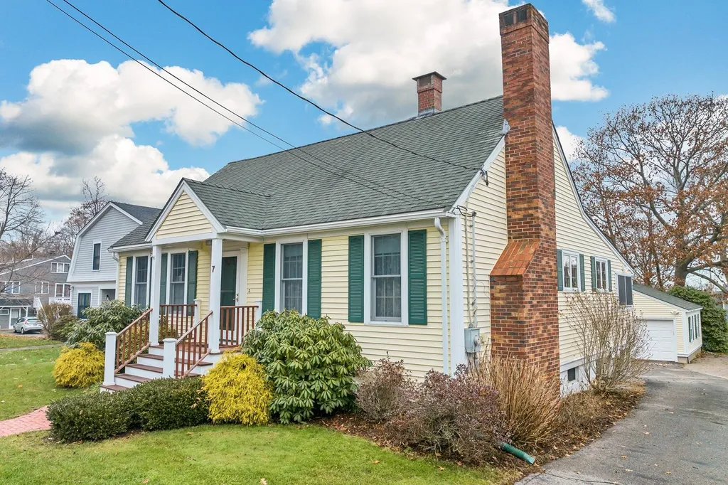 7 Robin Road Rye NH 03870